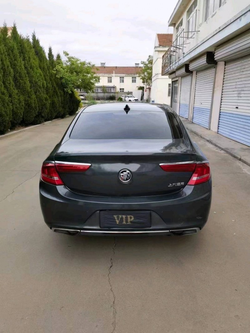 青岛16年别克君越9