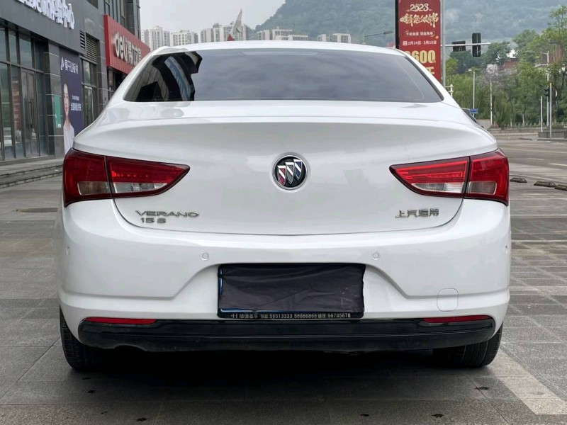 重庆18年别克威朗5