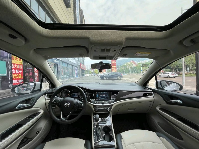 重庆18年别克威朗6