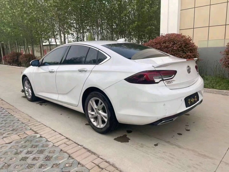 青岛21年别克君威4