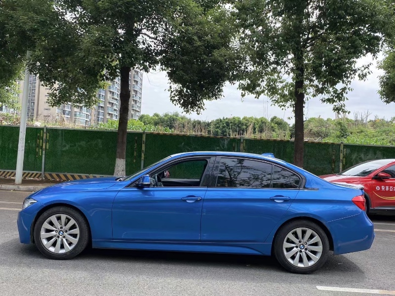 成都17年宝马3系7