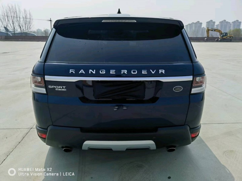 济南17年路虎揽胜运动3