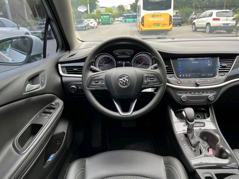 深圳21年别克威朗6