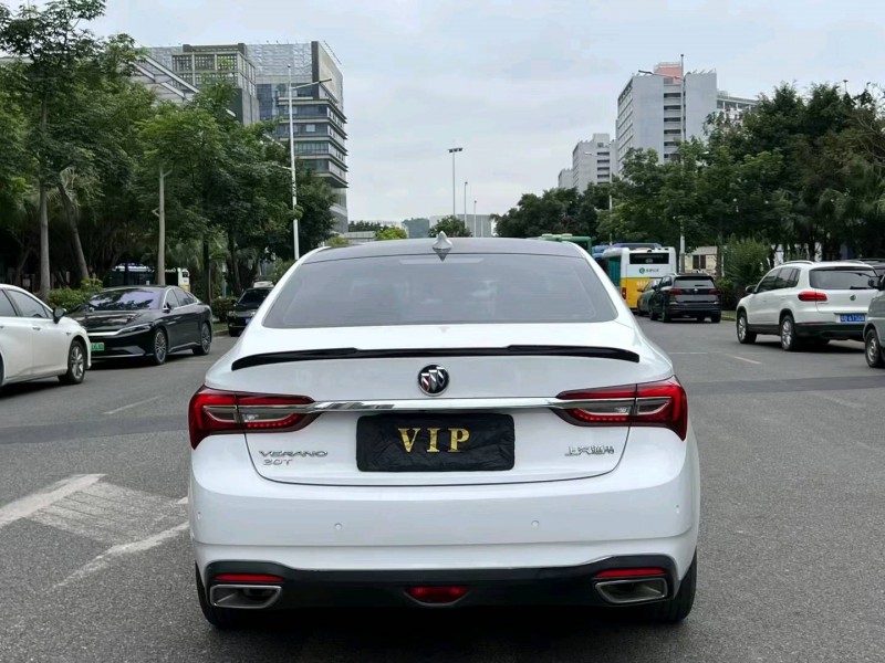 深圳21年别克威朗9