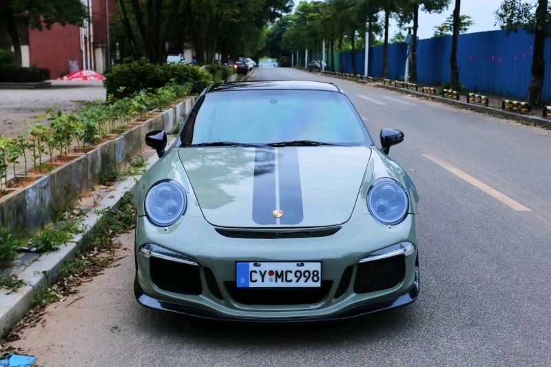 东莞11年保时捷9111