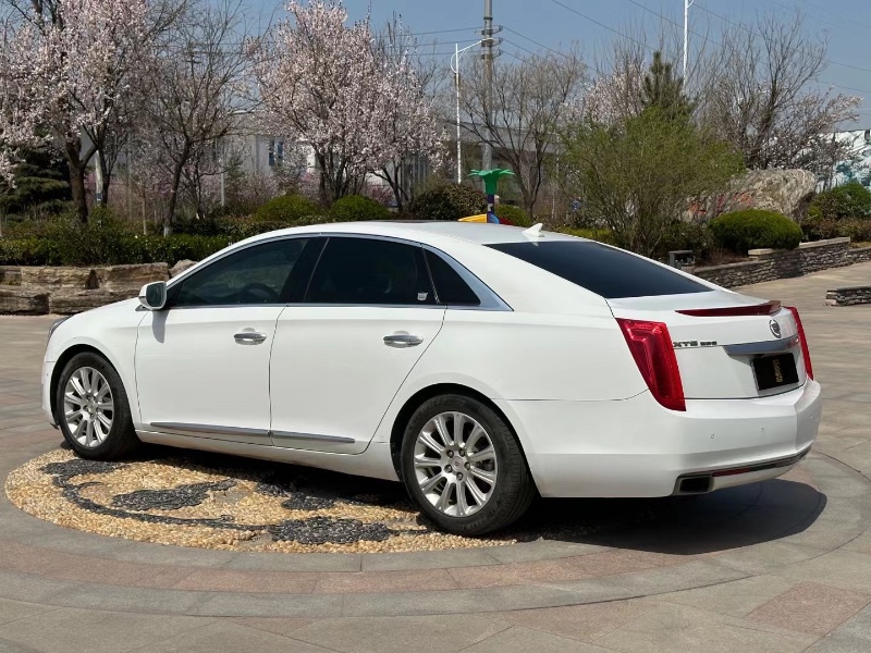 青岛15年凯迪拉克XTS7