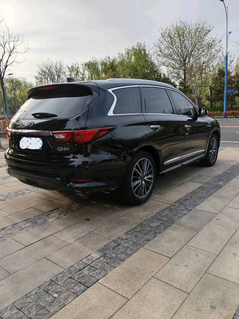 青岛20年英菲尼迪QX603