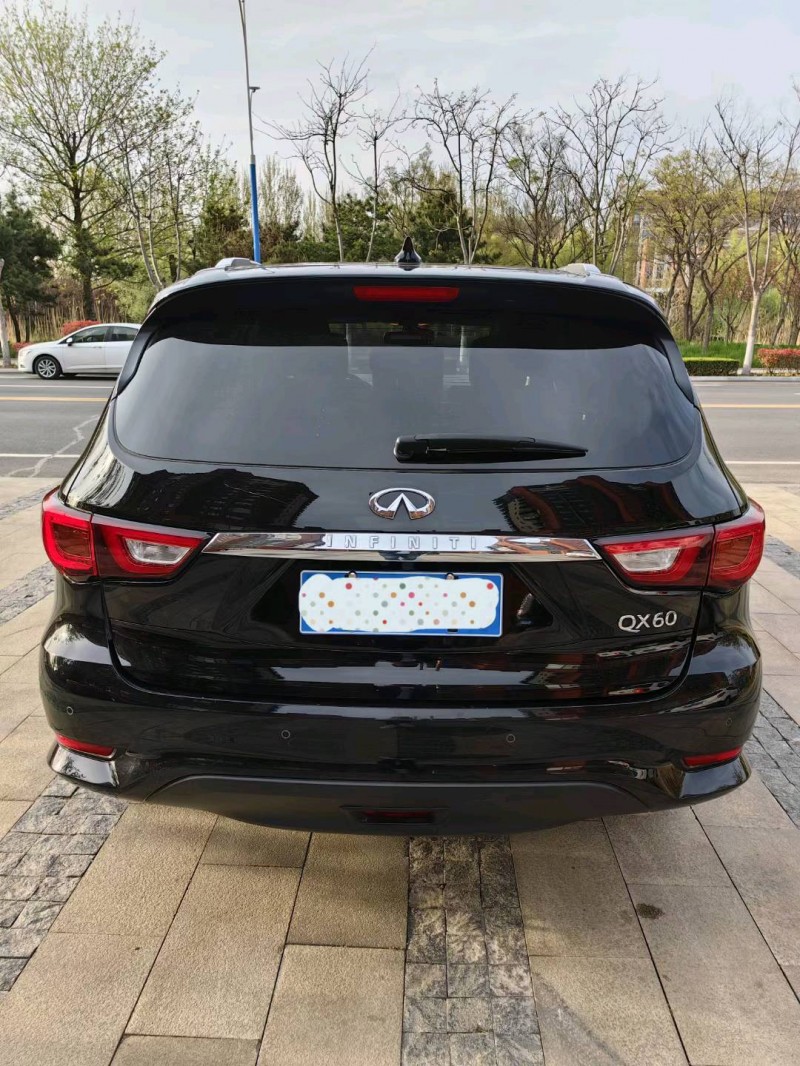 青岛20年英菲尼迪QX604