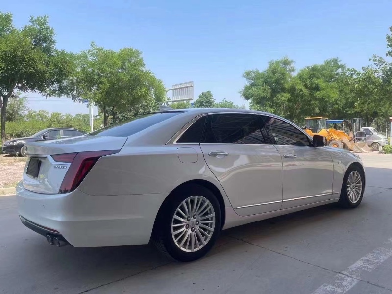 石家庄20年凯迪拉克CT63