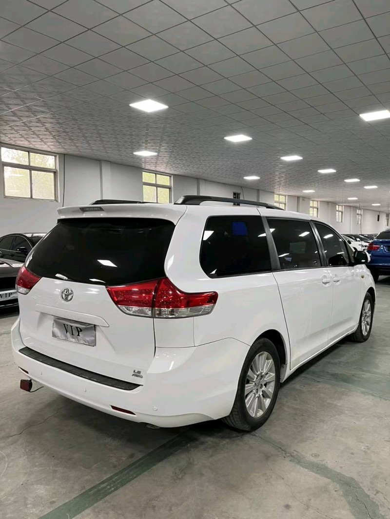 廊坊14年丰田塞纳7