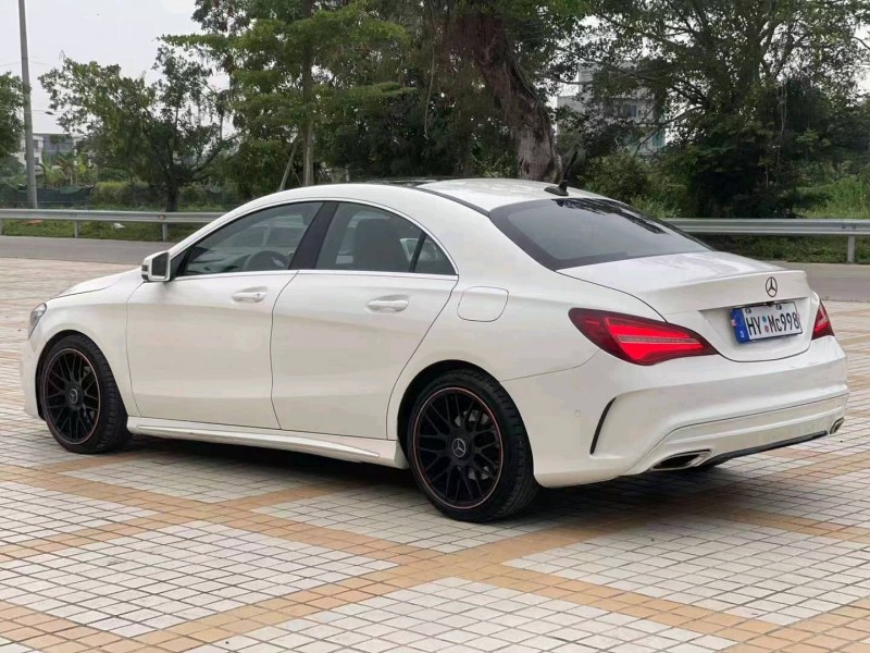 深圳16年奔驰CLA3