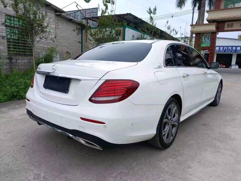 深圳20年奔驰E8