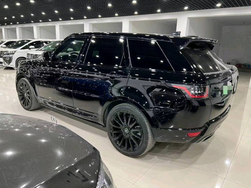 青岛19年路虎揽胜运动7