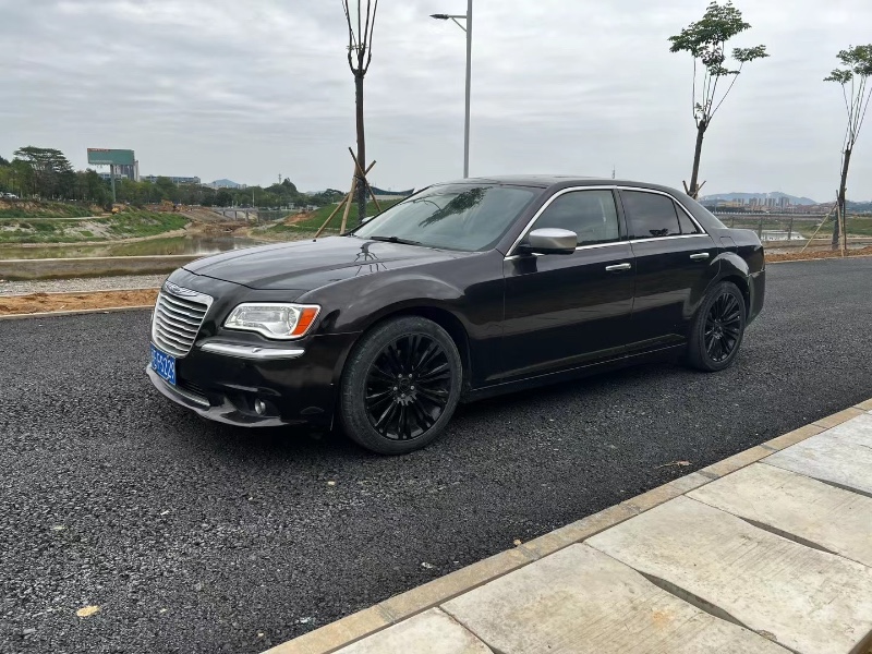广州14年克莱斯勒300C4