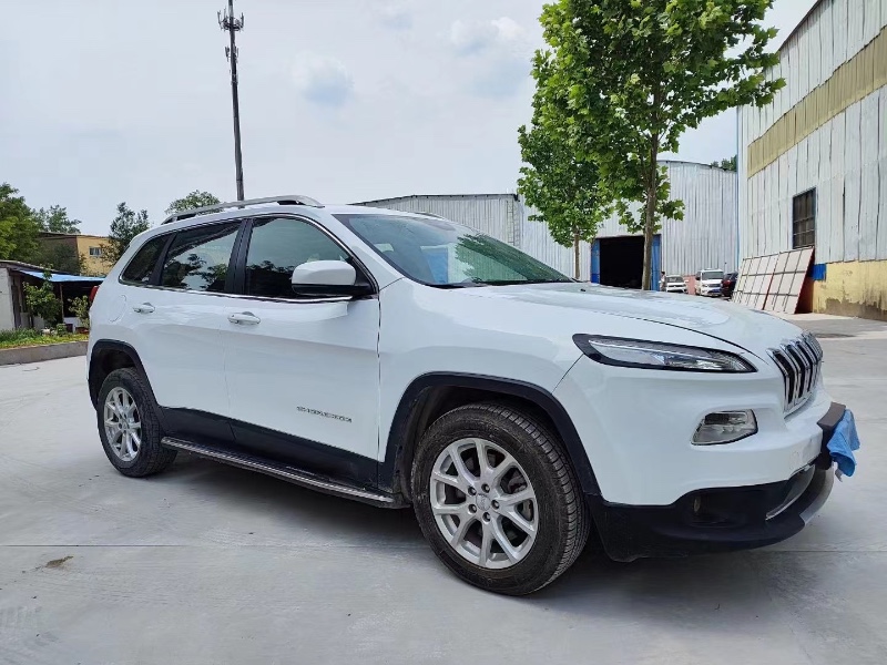 菏澤19年Jeep自由光4