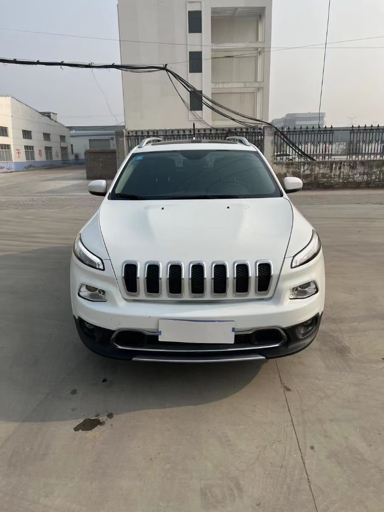 徐州18年Jeep自由光1