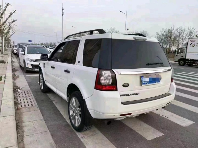 青岛12年路虎神行者2