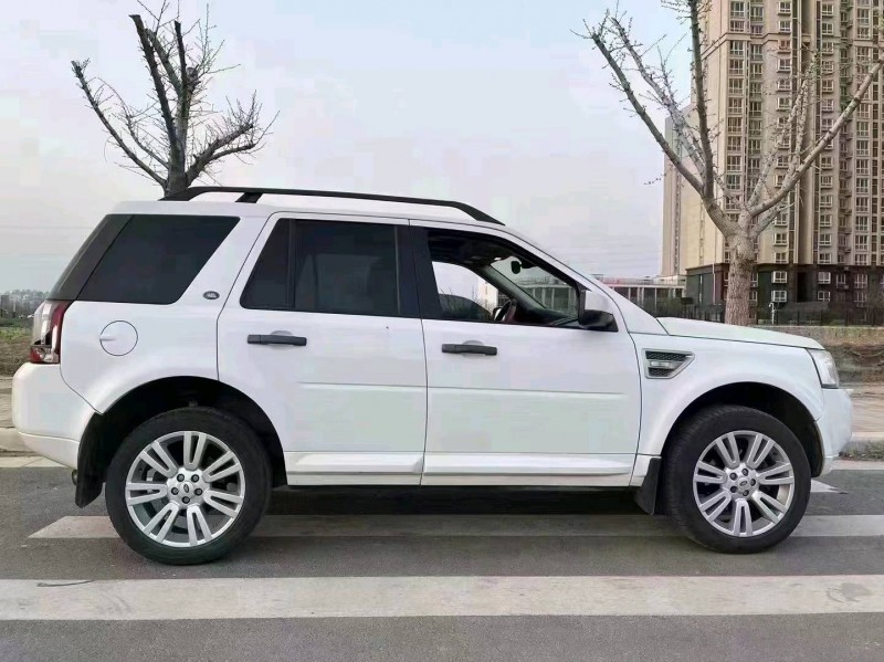 青岛12年路虎神行者7