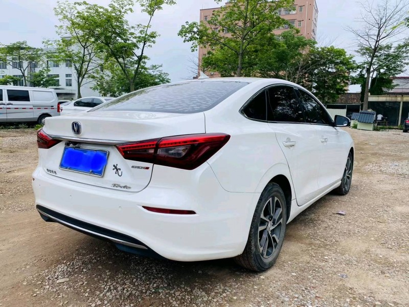 广州18年长安汽车逸动7