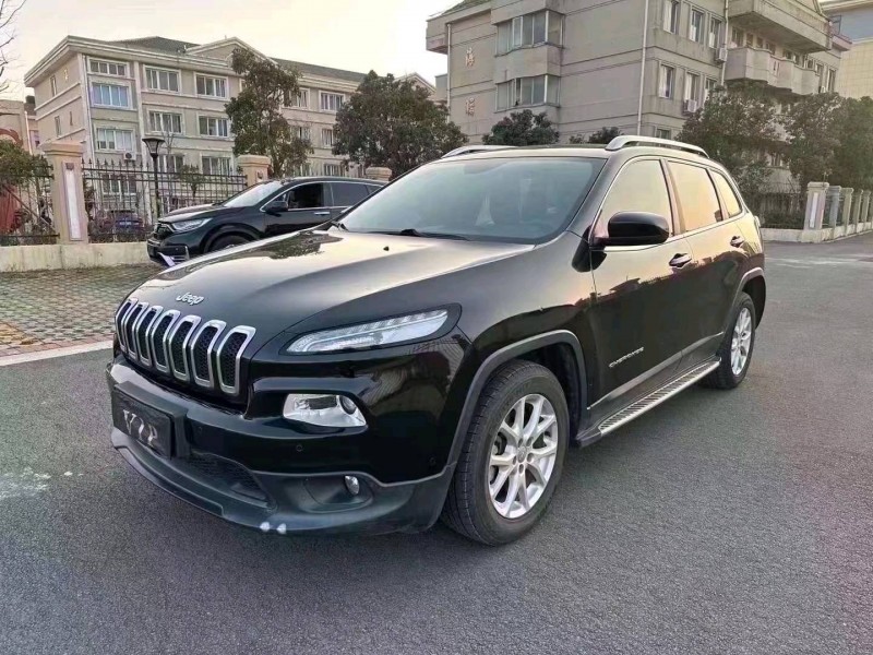 台州16年Jeep自由光3