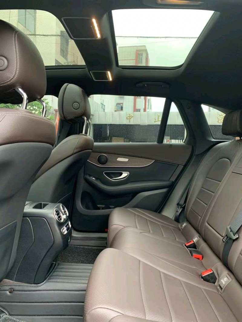 中山21年奔驰GLC6