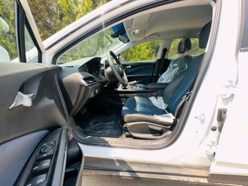 烟台23年别克微蓝6