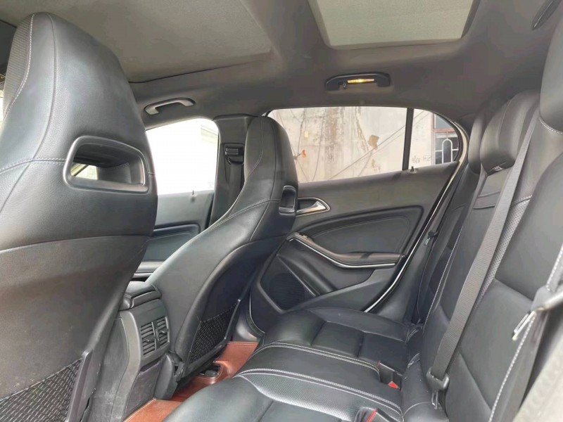 青岛16年奔驰GLA4