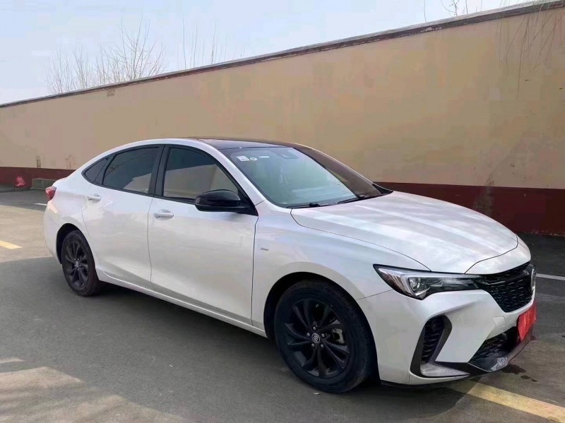 青岛21年别克威朗3