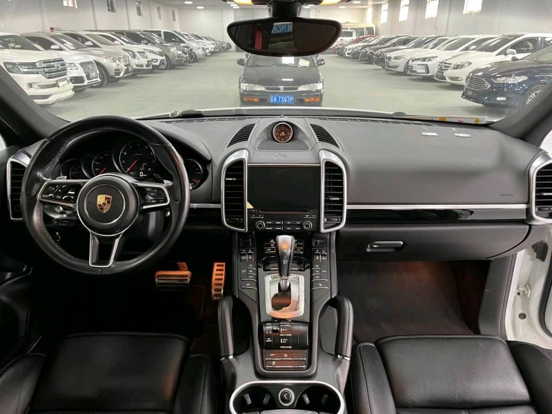 廊坊18年保时捷卡宴5