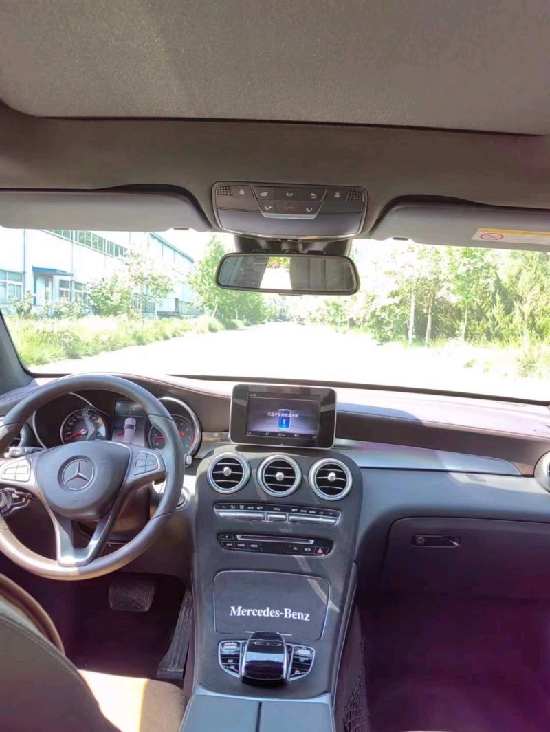 青岛19年奔驰GLC2