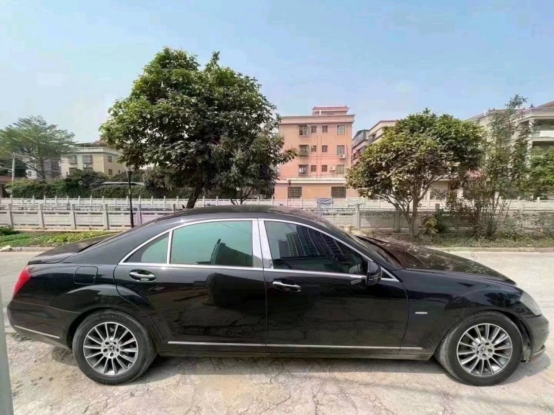 深圳10年奔驰S9