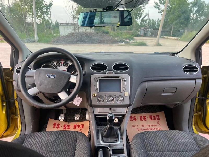 徐州13年福特福克斯5