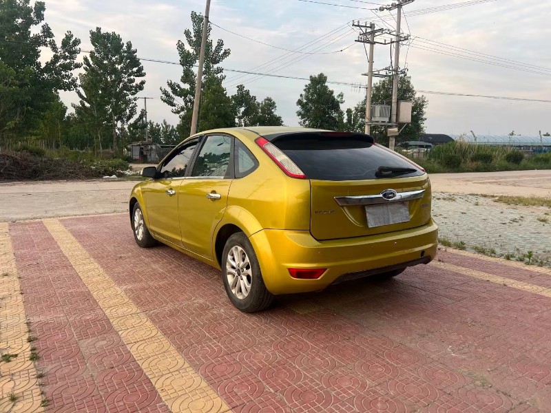 徐州13年福特福克斯7