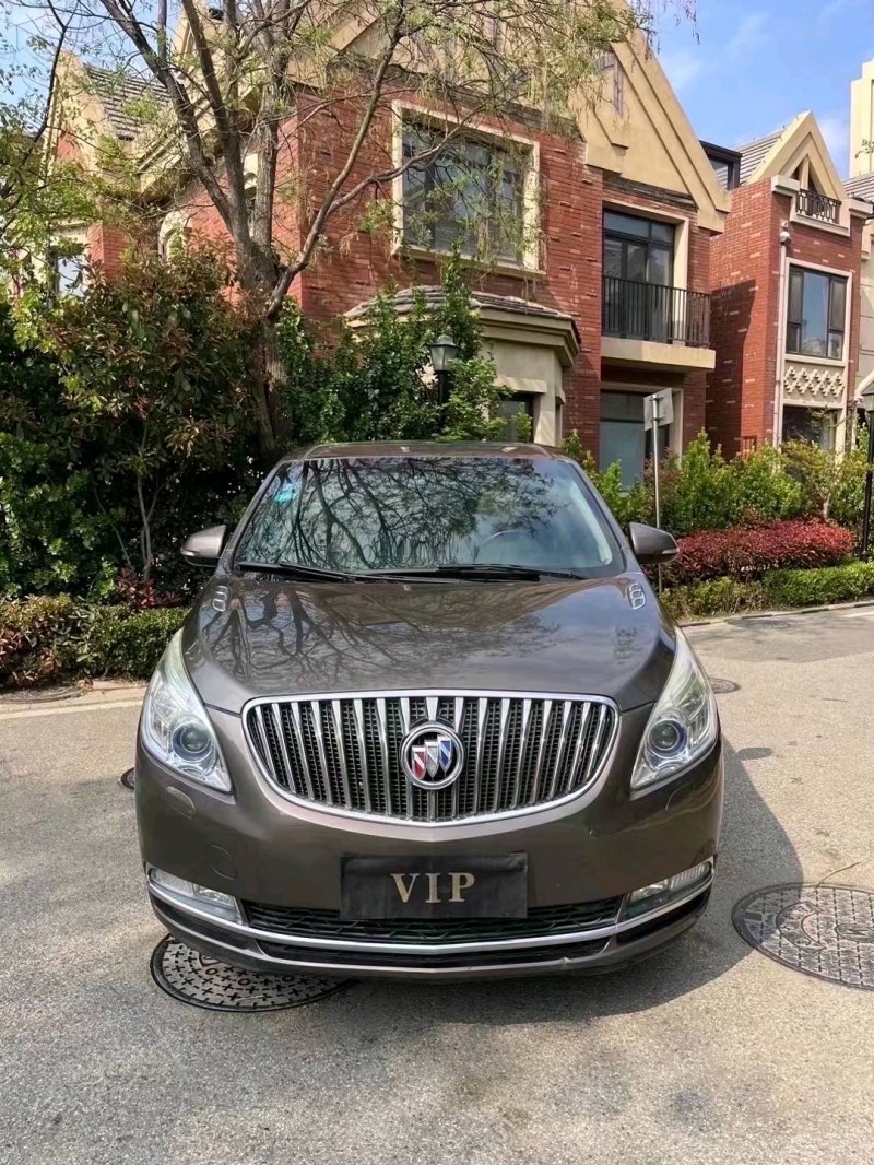 青岛15年别克GL81