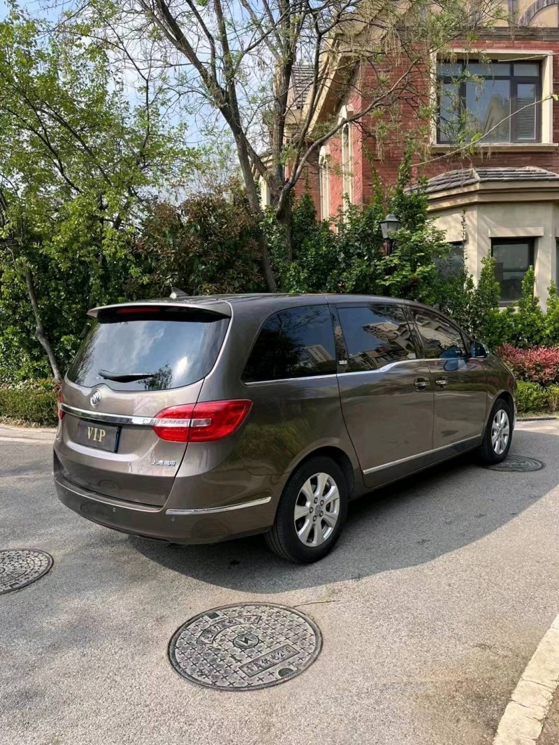 青岛15年别克GL84