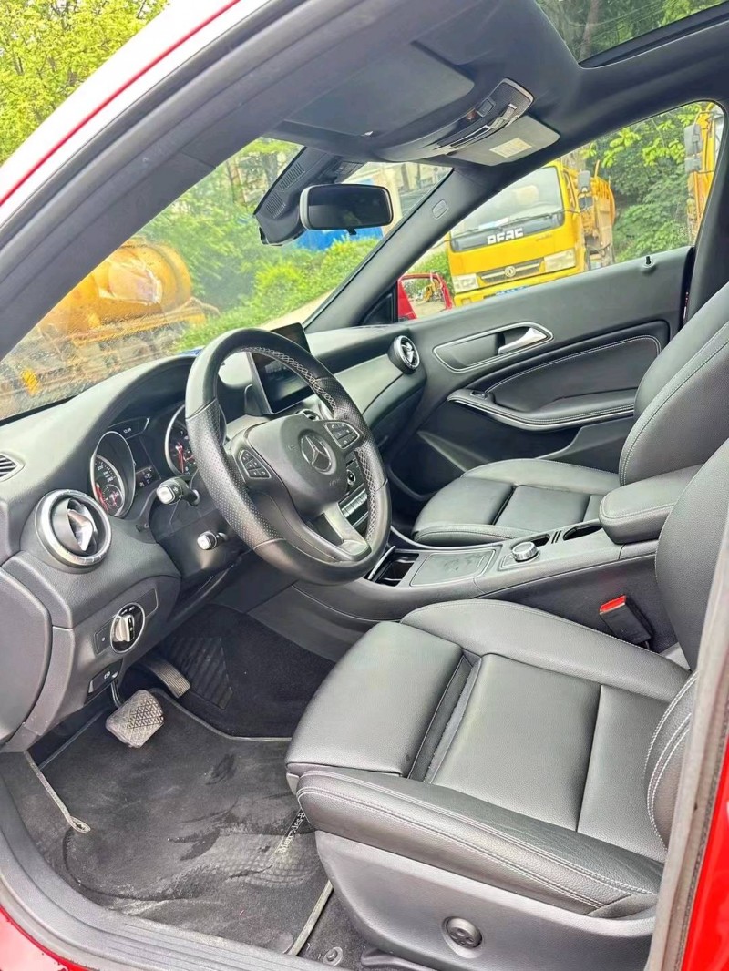 南宁17年奔驰CLA4