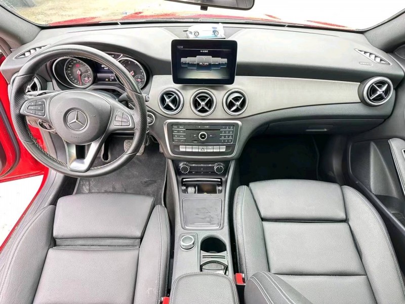 南宁17年奔驰CLA5