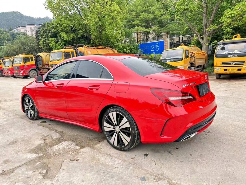 南宁17年奔驰CLA7