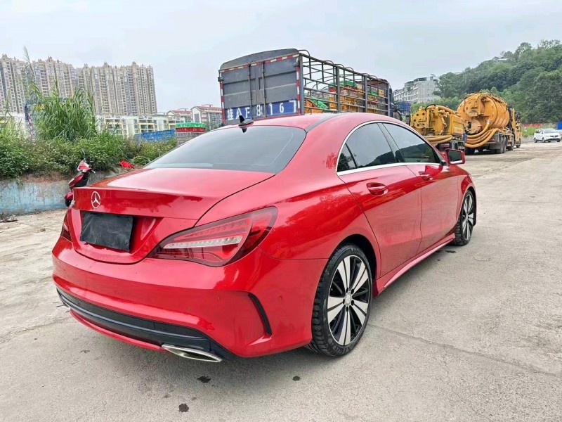 南宁17年奔驰CLA8