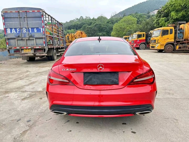 南宁17年奔驰CLA9