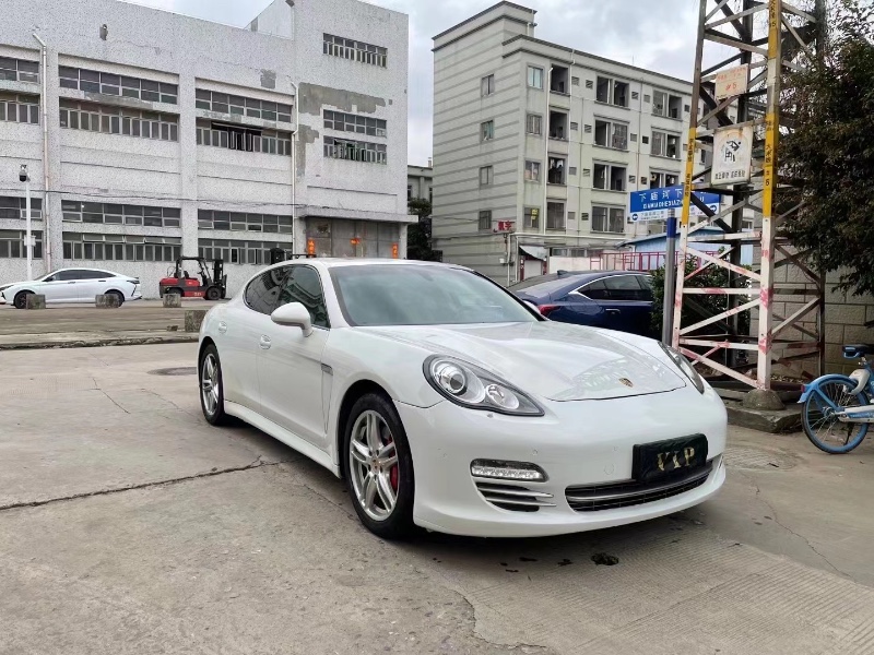 东莞13年保时捷帕拉梅拉3