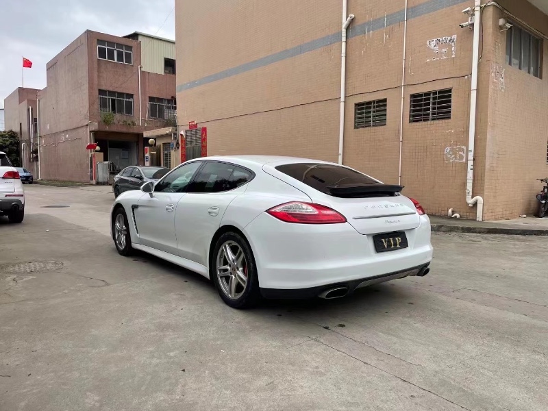 东莞13年保时捷帕拉梅拉5