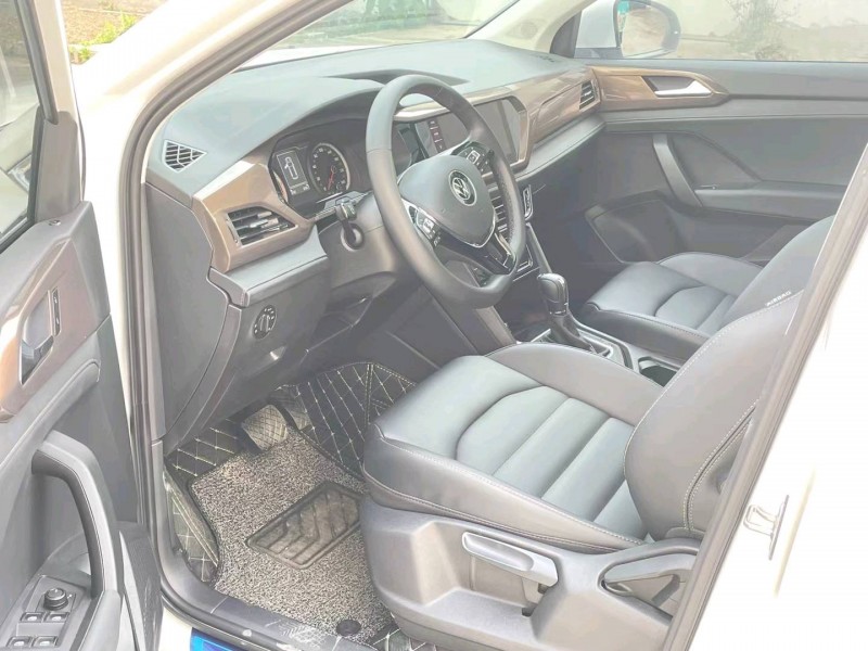 宜昌22年大众途岳8