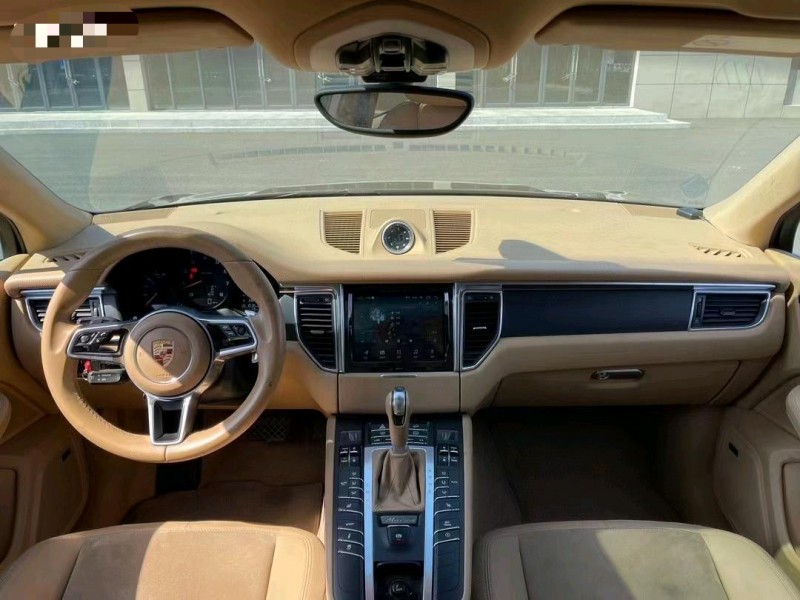 盐城15年保时捷Macan7