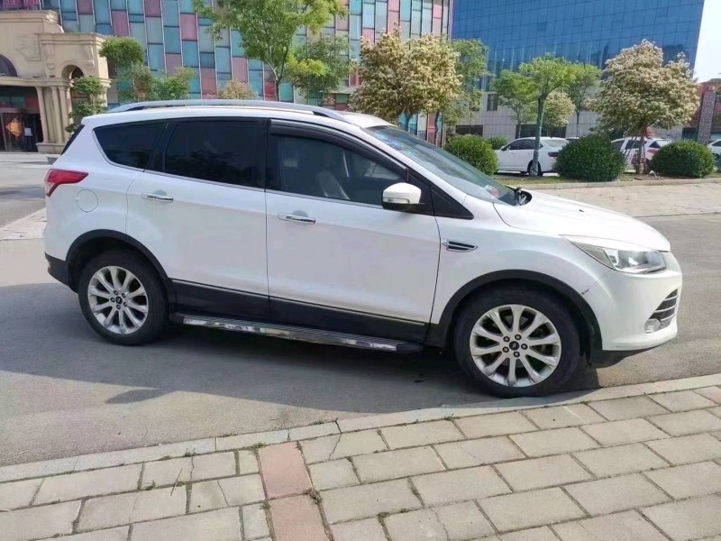 淄博15年福特翼虎5