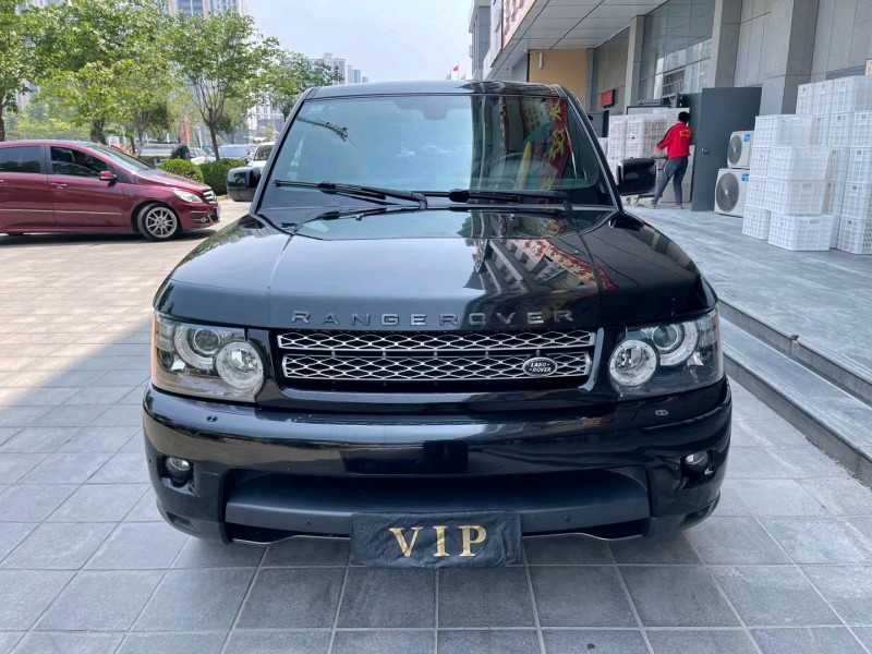 青岛13年路虎揽胜运动1