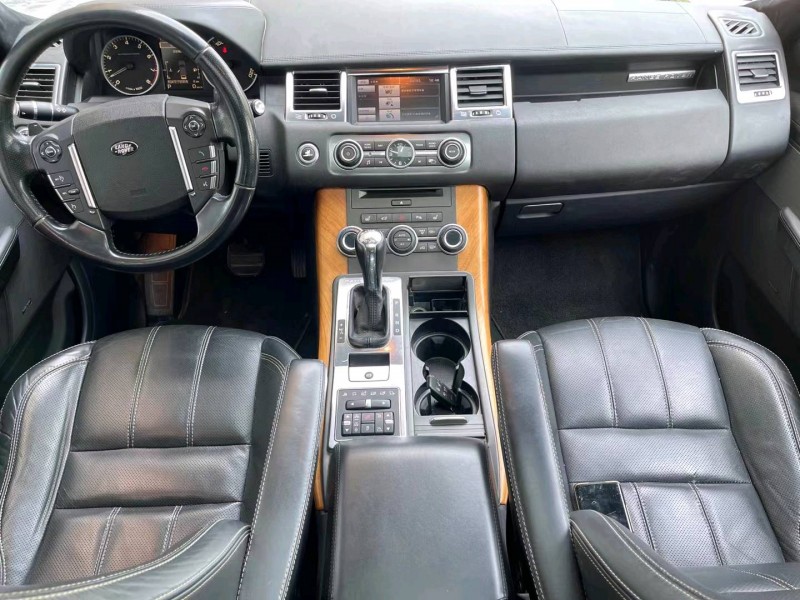 青岛13年路虎揽胜运动3