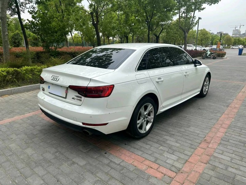 徐州17年奥迪A4L4