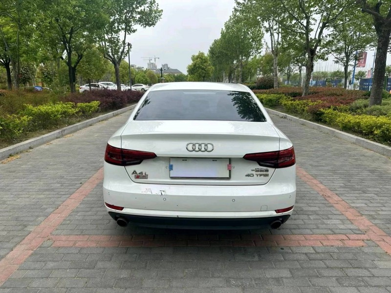 徐州17年奥迪A4L7