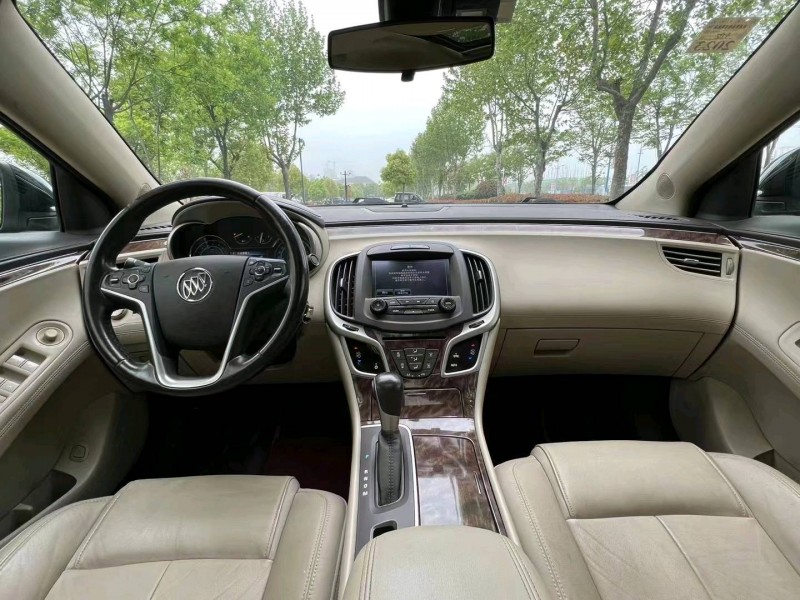 徐州15年别克君越8